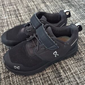 On Kids Cloud Play Sneaker